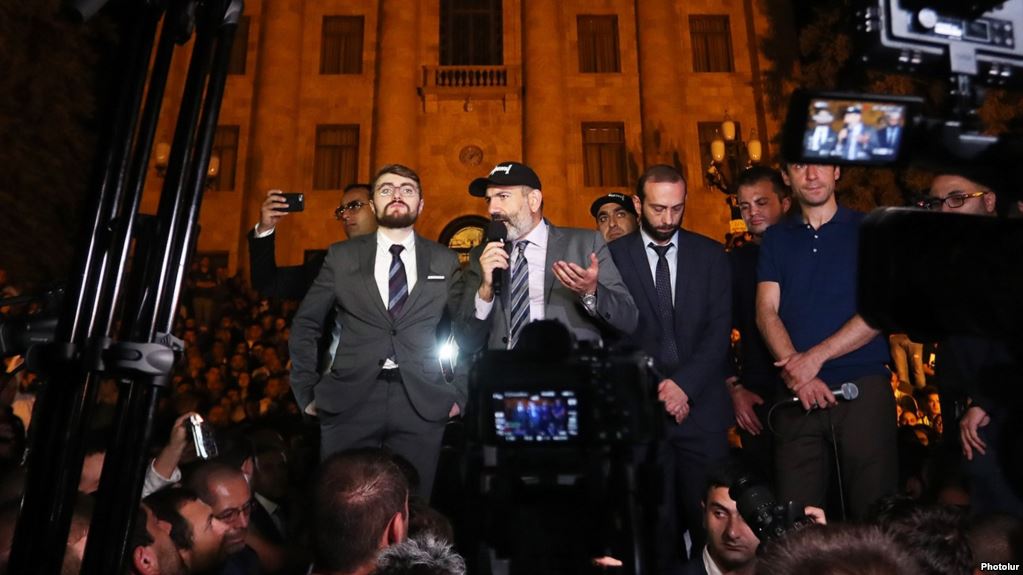 ARARAT'IN ÖTE YANI/ Paşinyan’dan taktik istifa